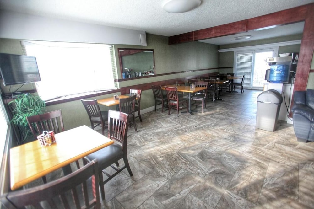Best Budget Inn and Suites Kamloops 27/46