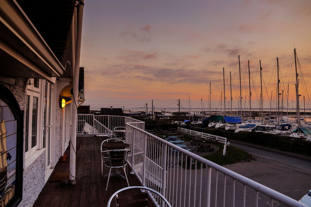 The Victory at Mersea 34/38