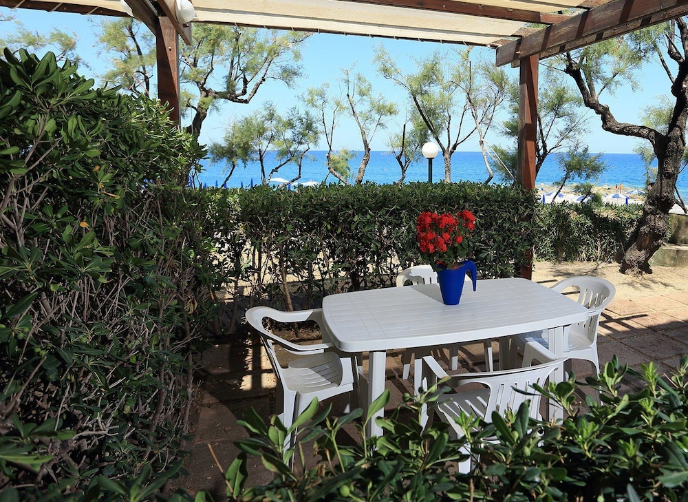 NETTUNO RESORT 36/41