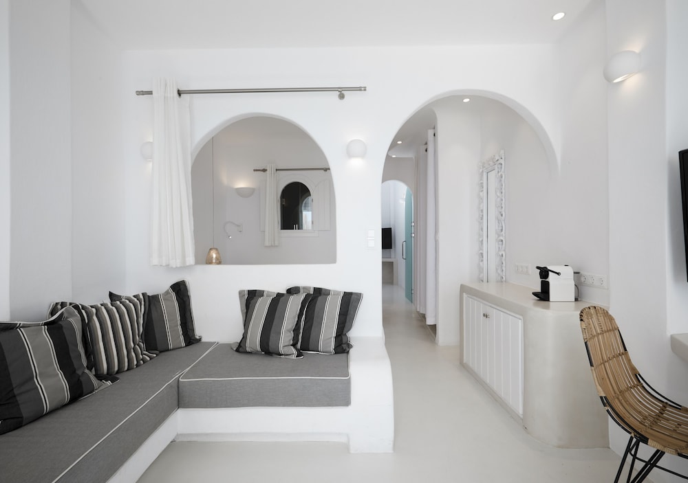 Dana Villas and Infinity Suites 48/70