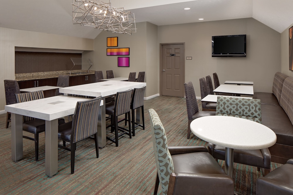 Residence Inn Lexington North 24/29