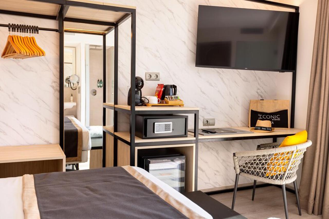 Invisa Hotel Es Pla - Adults Only 30/68