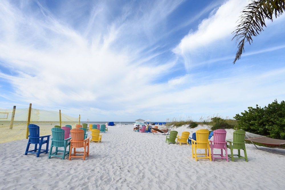 Plaza Beach Hotel Beachfront Resort 35/47