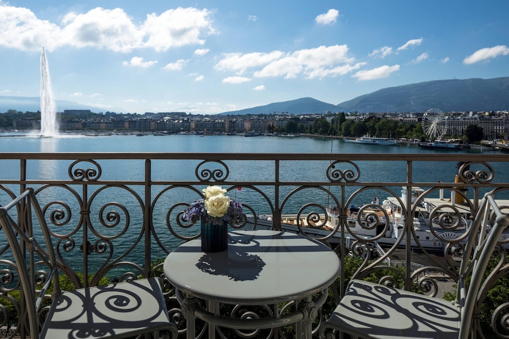 THE RITZ-CARLTON HOTEL DE LA PAIX GENEVA 23/45