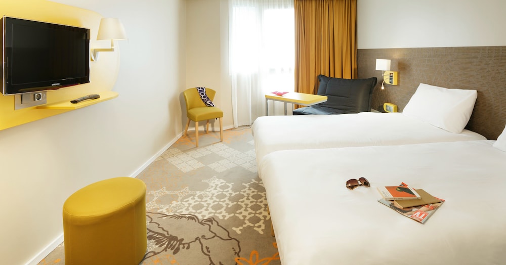 Ibis Styles Tours Centre 7/74