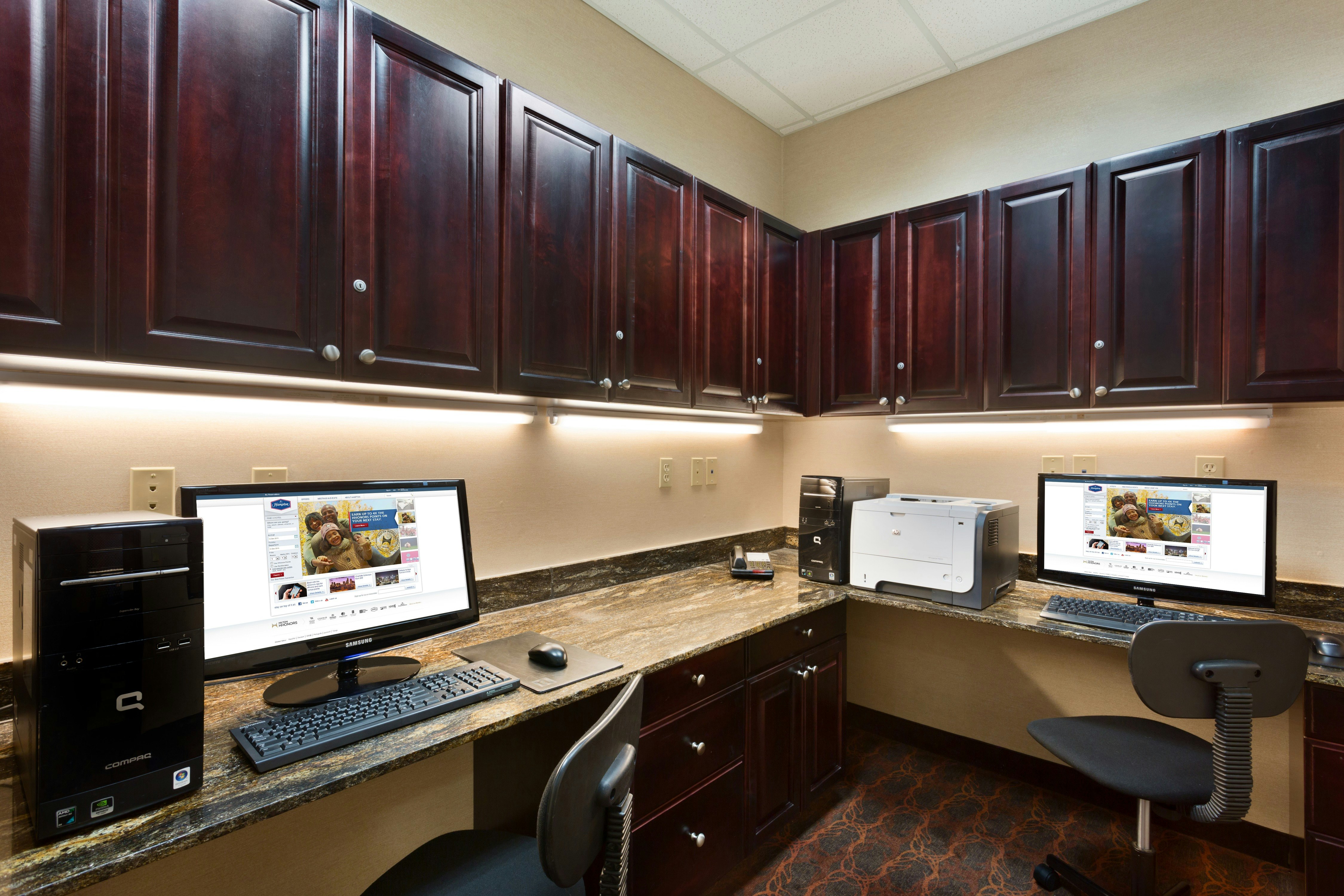 Hampton Inn & Suites Mission 47/54