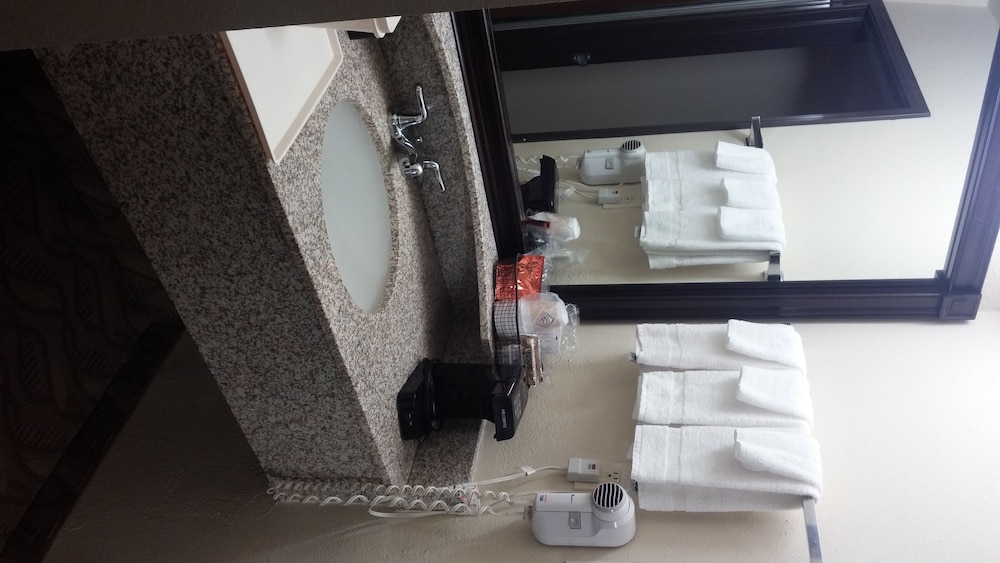 Comfort Inn Downtown Salt Lake City, UT 8/34