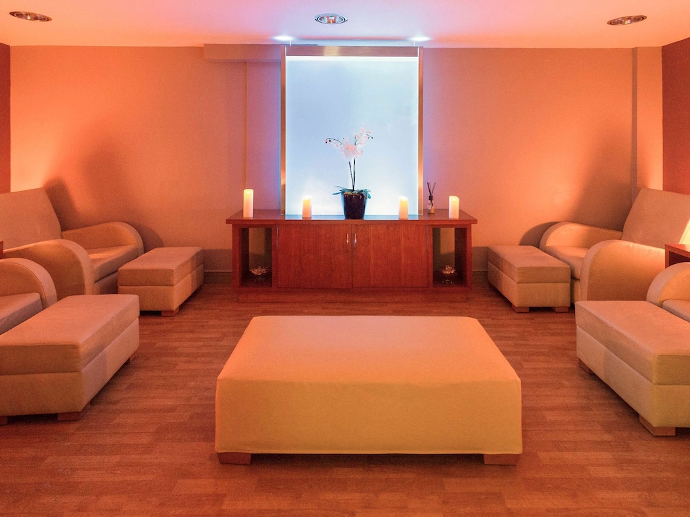 Mercure Sheffield St Paul's Hotel & Spa 53/77