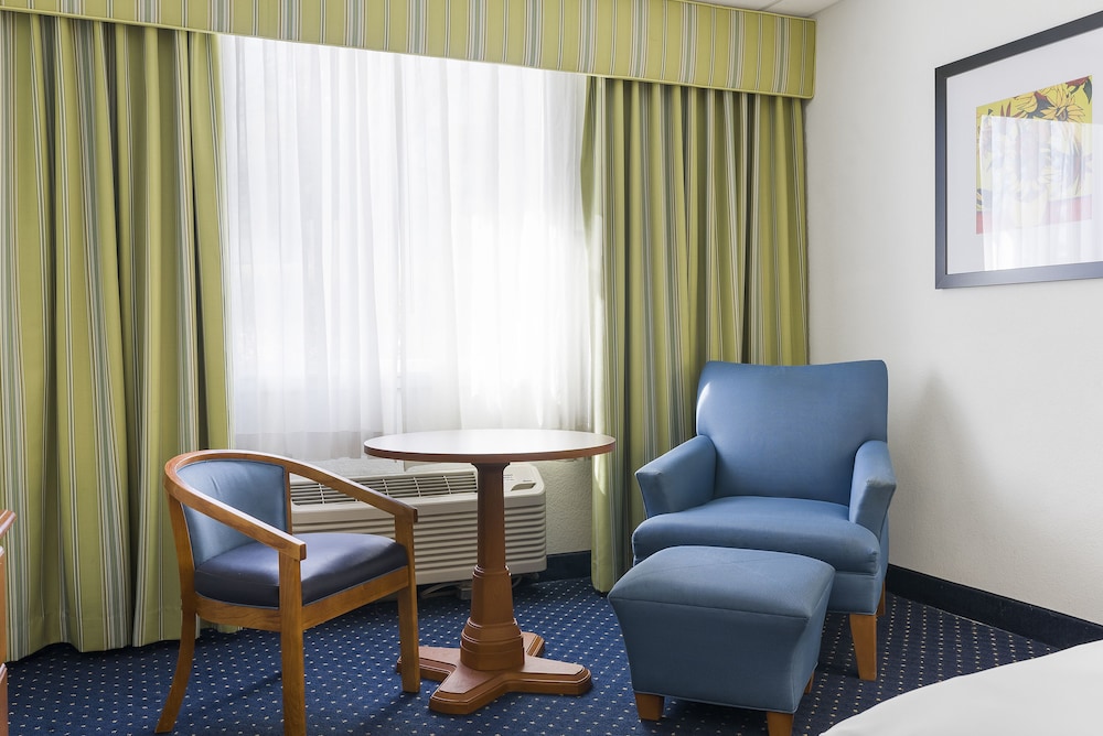 Thousand Hills Resort Hotel 32/50