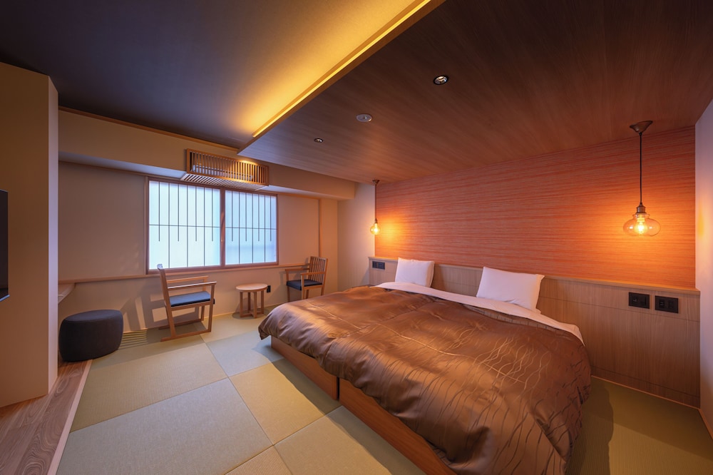 Hollywood, Twin Beds, King Bed