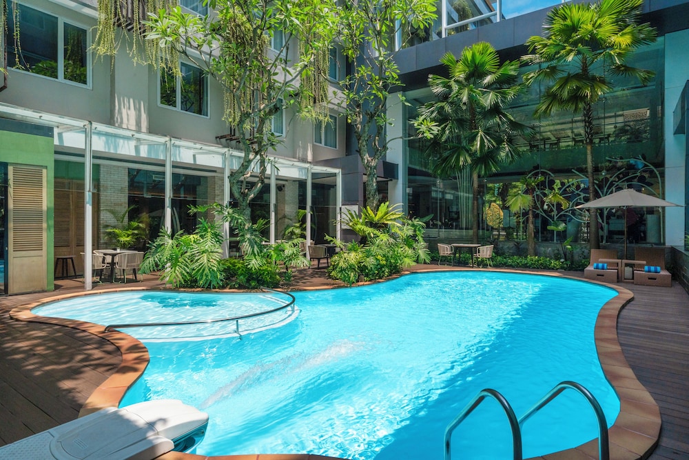 Mercure Jakarta Sabang 75/79