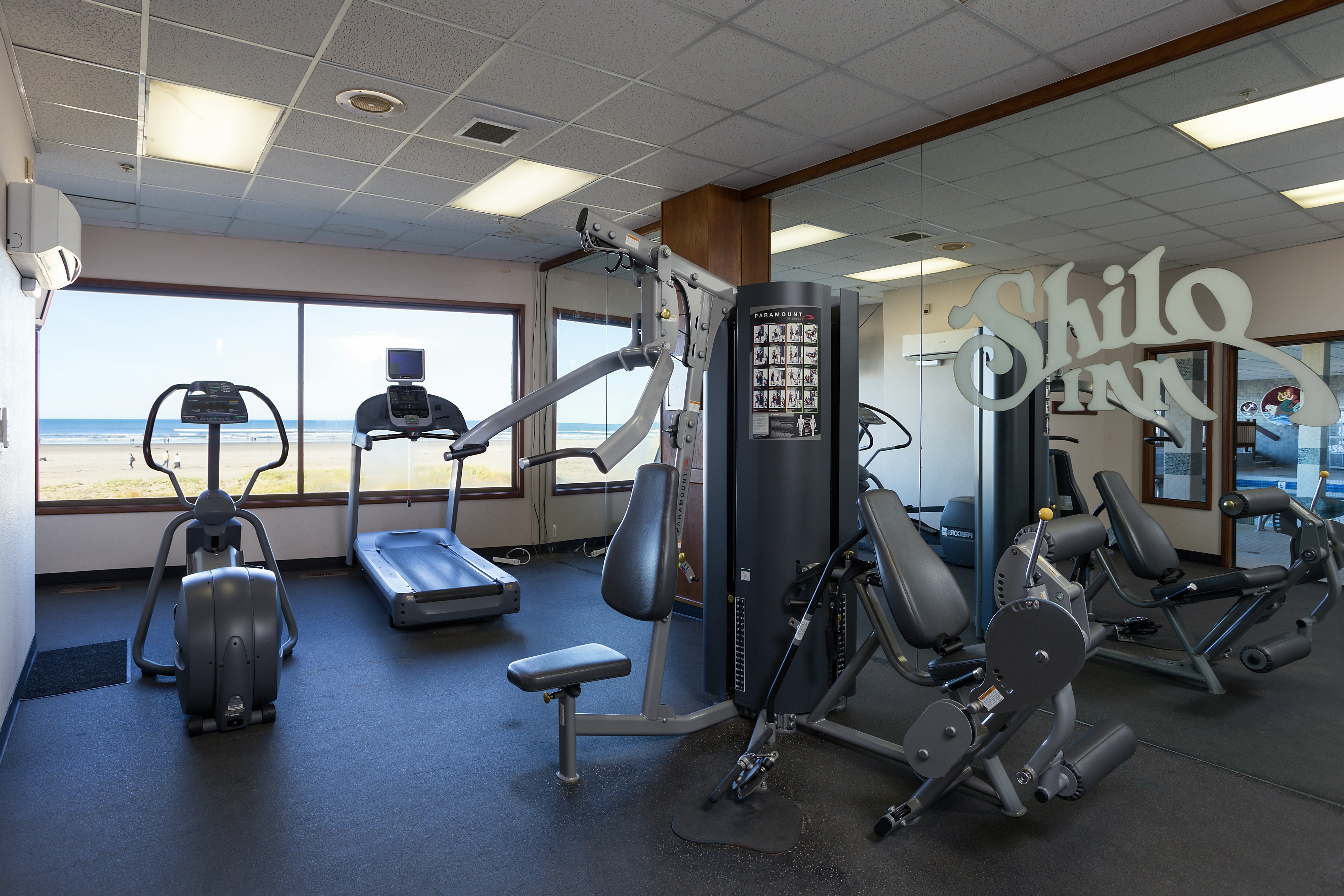 Promenade Inn And Suites Ocean Front 19/28