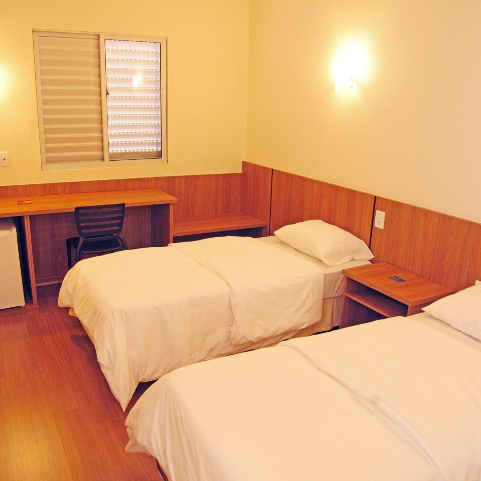 Bernal Hotel Economico 6/27