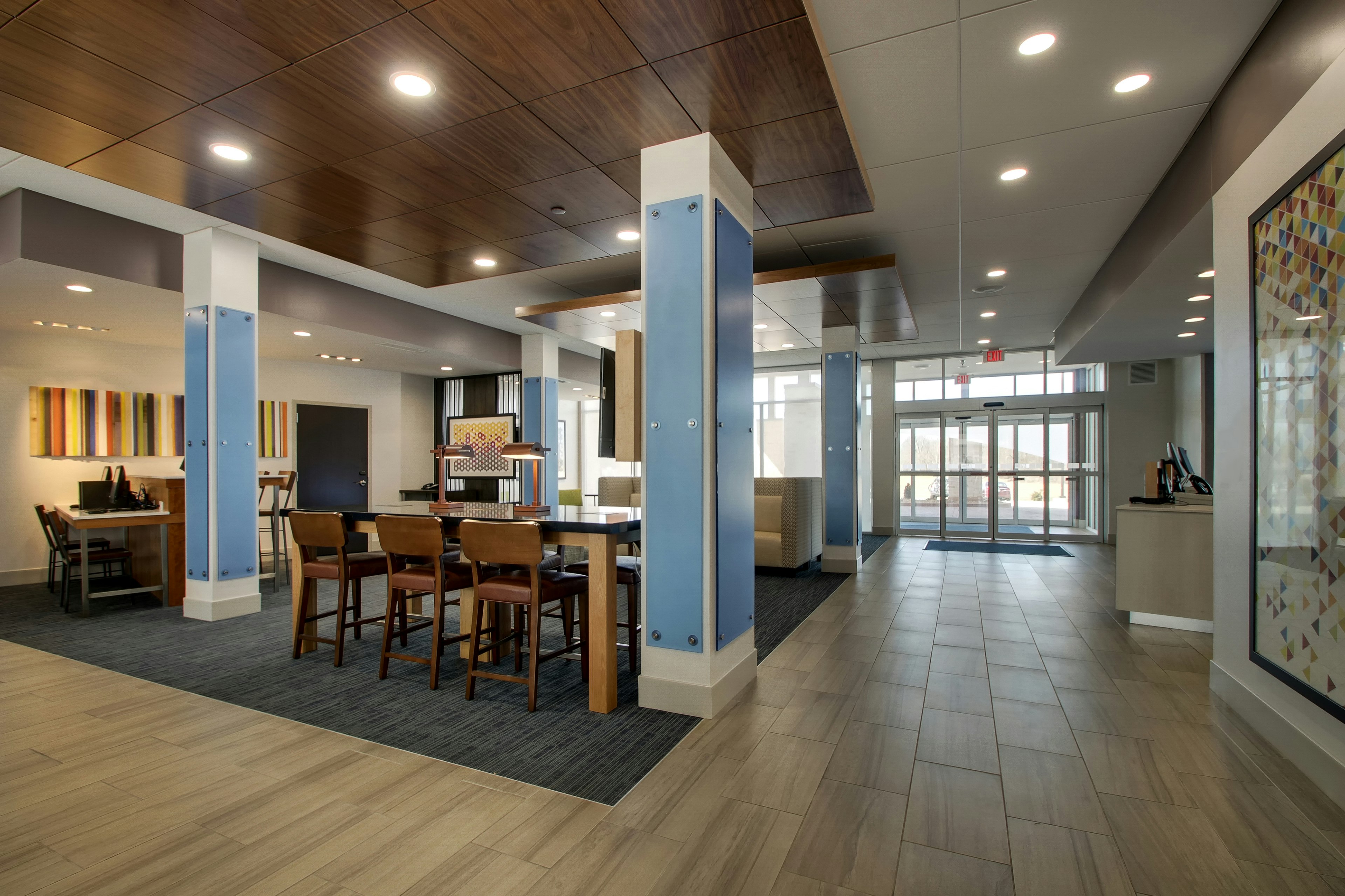Holiday Inn Express Suites Mount Vernon 41/57