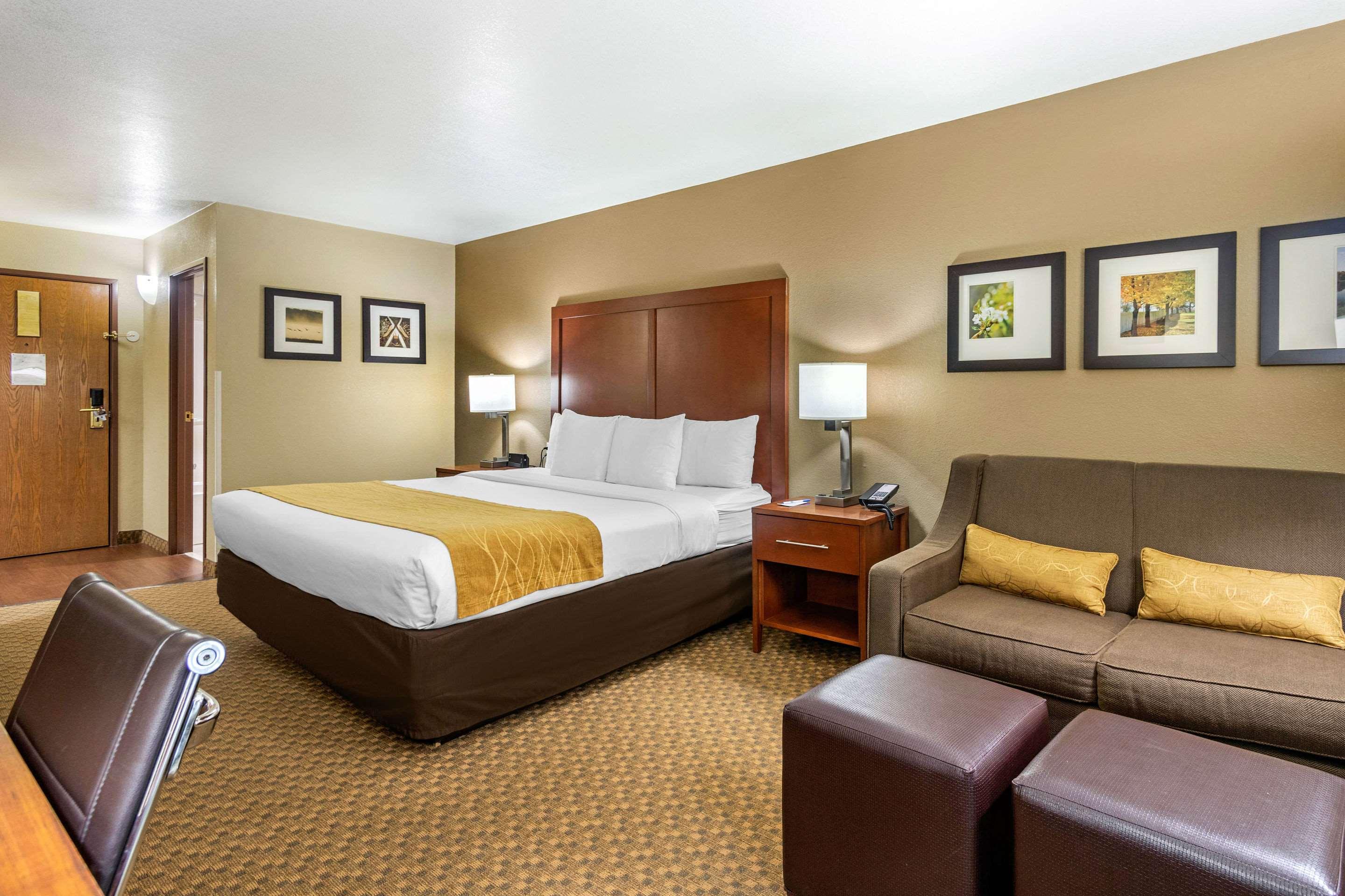 UPGRADE, KING BED