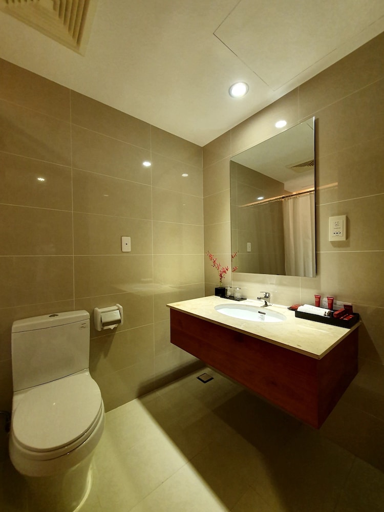 Saigon Hotel 17/50