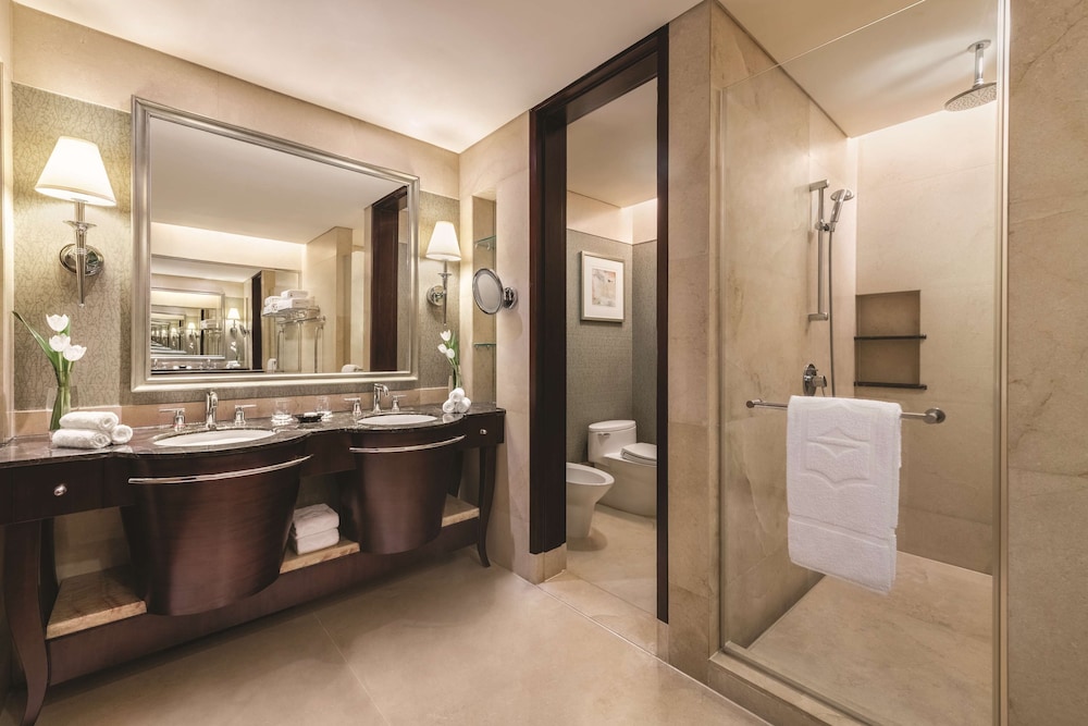 Shangri La Chengdu 28/72