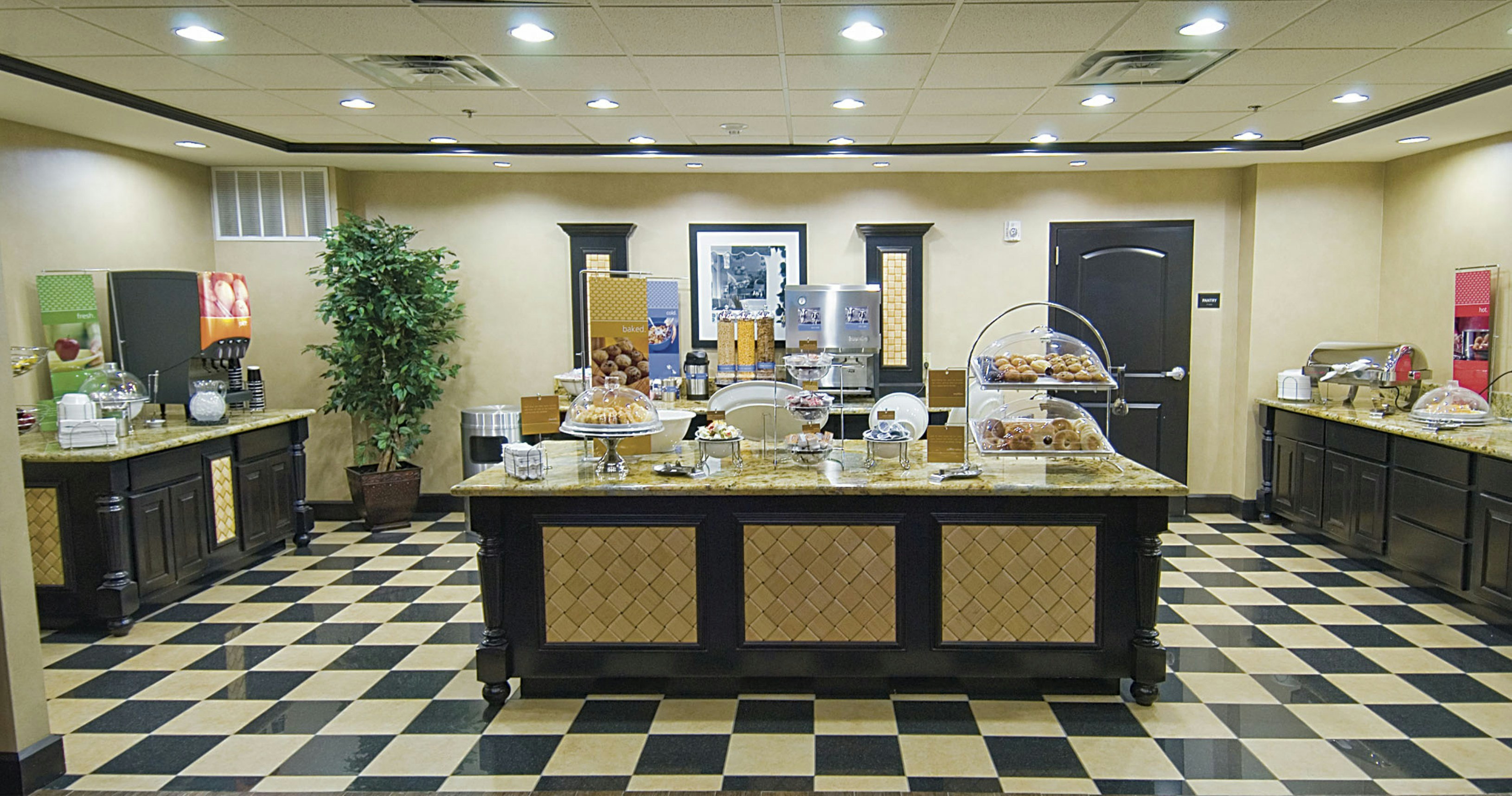 Hampton Inn & Suites Decatur 8/58