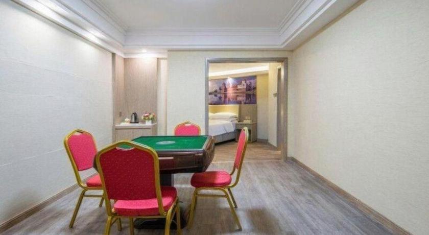 Vienna International Hotel (Nanning East Railway Station) 47/50
