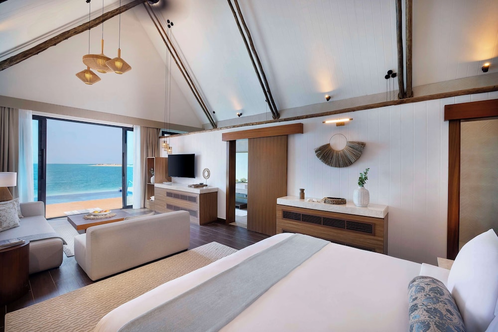 Anantara World Islands Dubai Resort 23/78