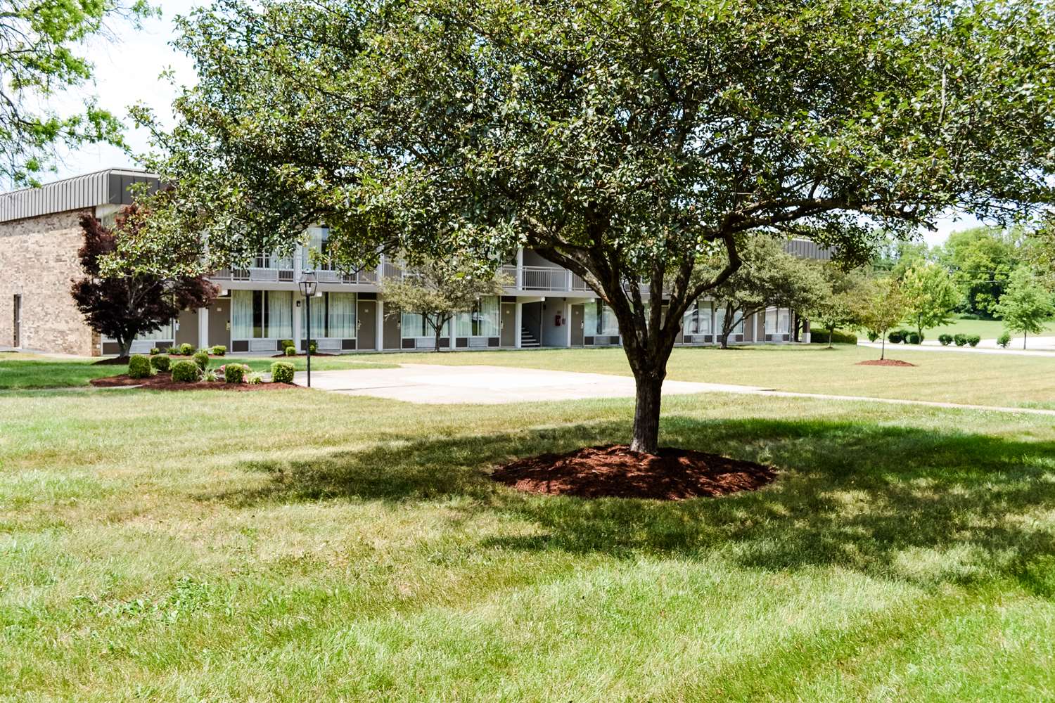 Surestay Hotel By Best Western Bowling Green North 25/25