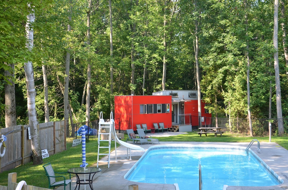 Timber House Resort 2/64