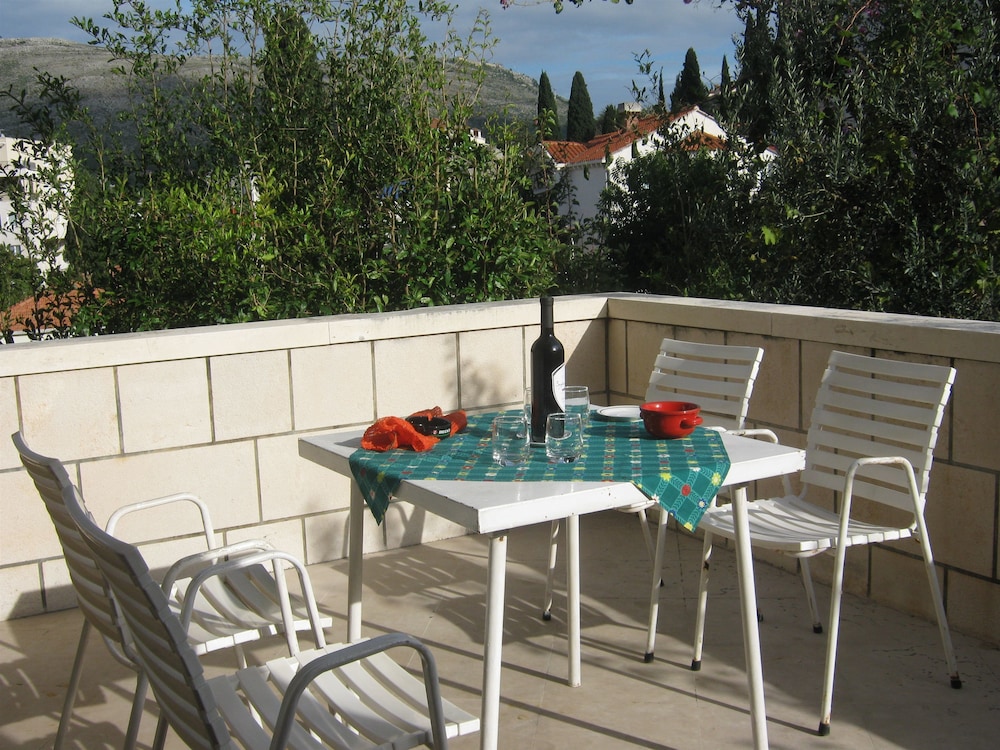HOTEL APARTMENTS IVICA 31/50