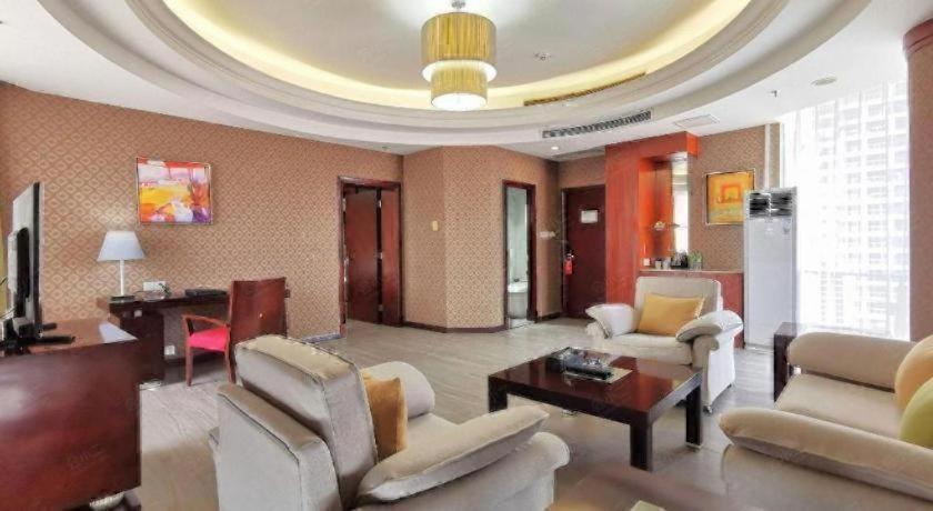 Foshan Huaxia Pearl Hotel 58/82