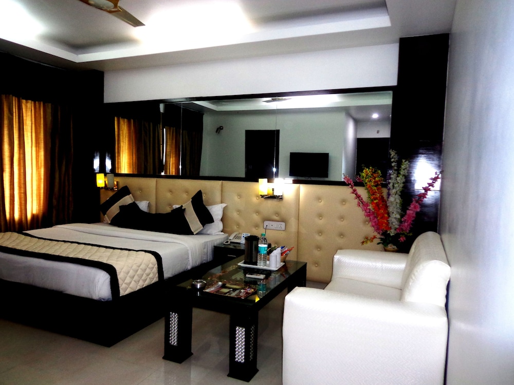 Sohi Residency 17/65