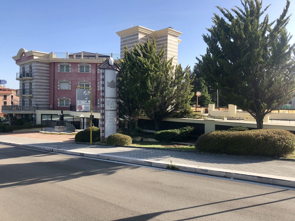 San Giovanni Rotondo Palace 71/76