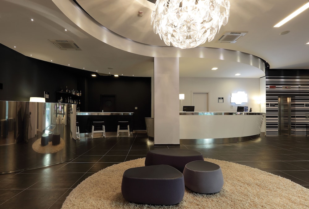 Holiday Inn Milan Nord Zara 11/66