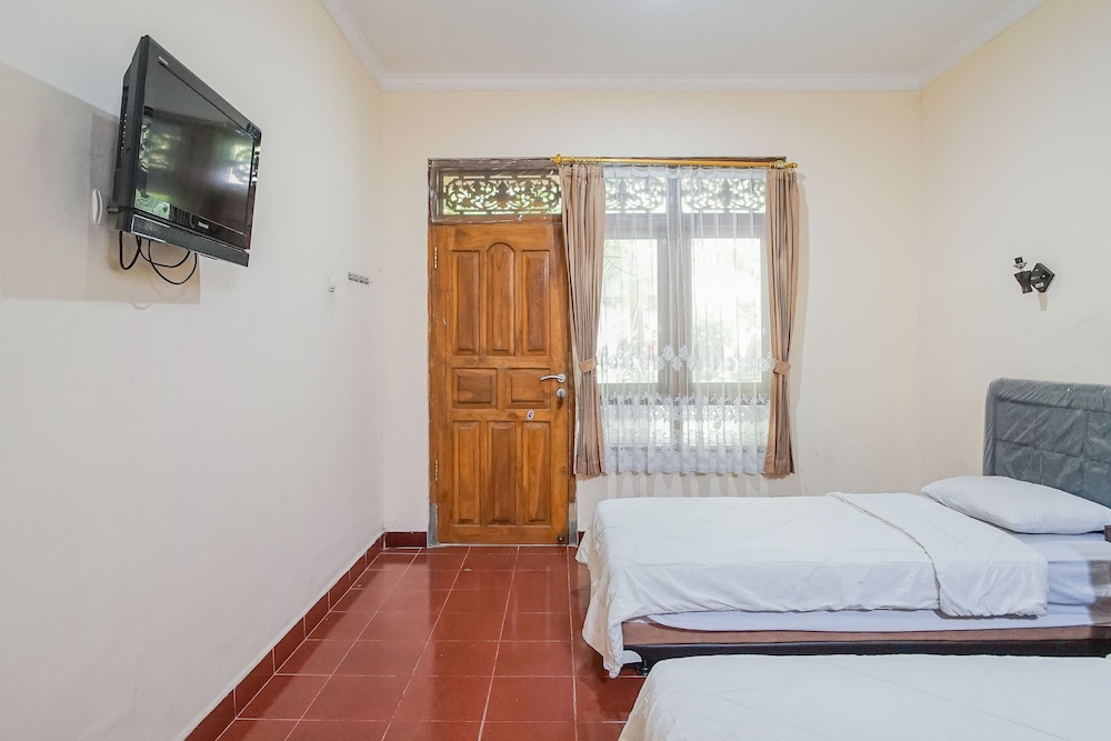 Mahendra Beach Inn 13/41