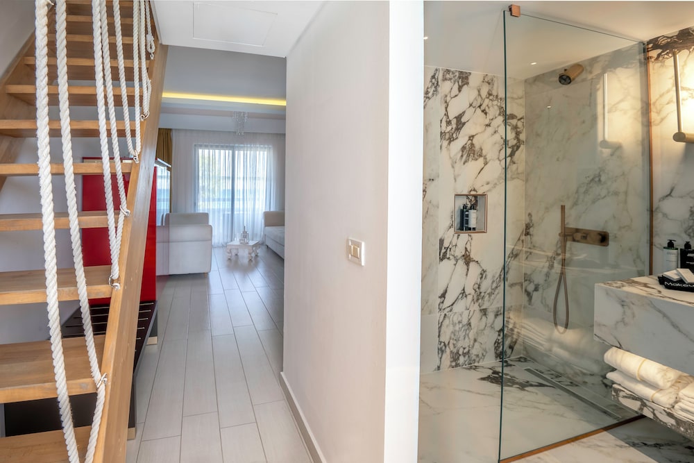 Diamond Deluxe Hotel Wellness Amp Spa Adults Only 76/76