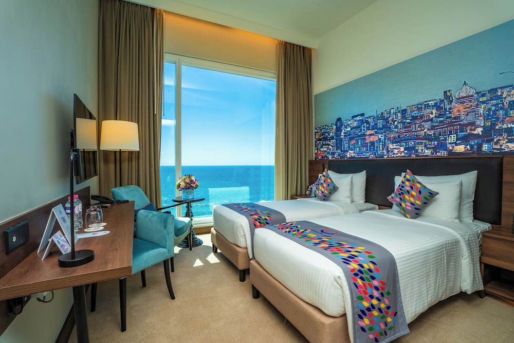 DELUXE, TWIN BEDS, SEA VIEW