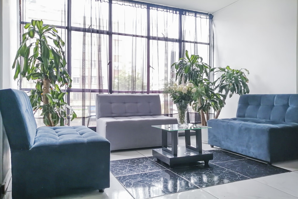 Ayenda 1077 Bogota Hills 36/52