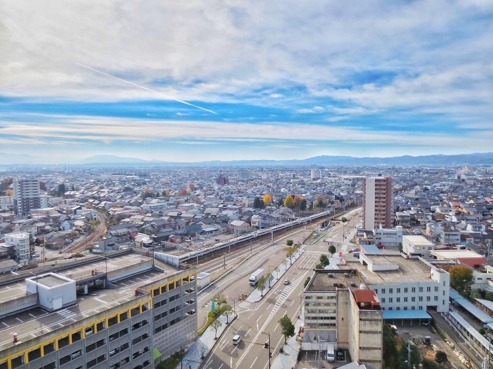 Takaoka Manten Hotel Ekimae 33/35