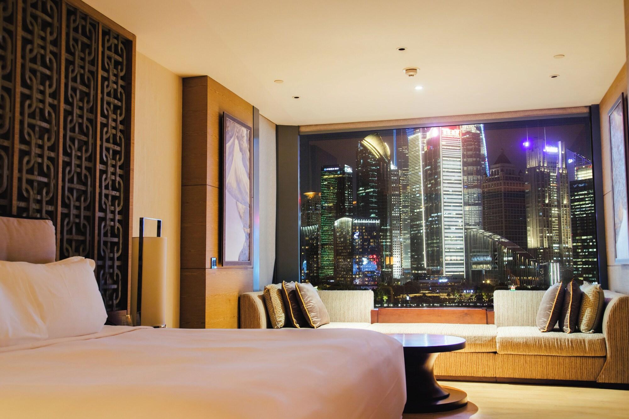 Junior Riverside Suite