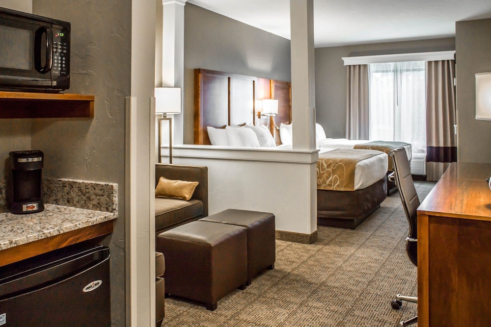 Comfort Suites Hartville-North Canton 30/43