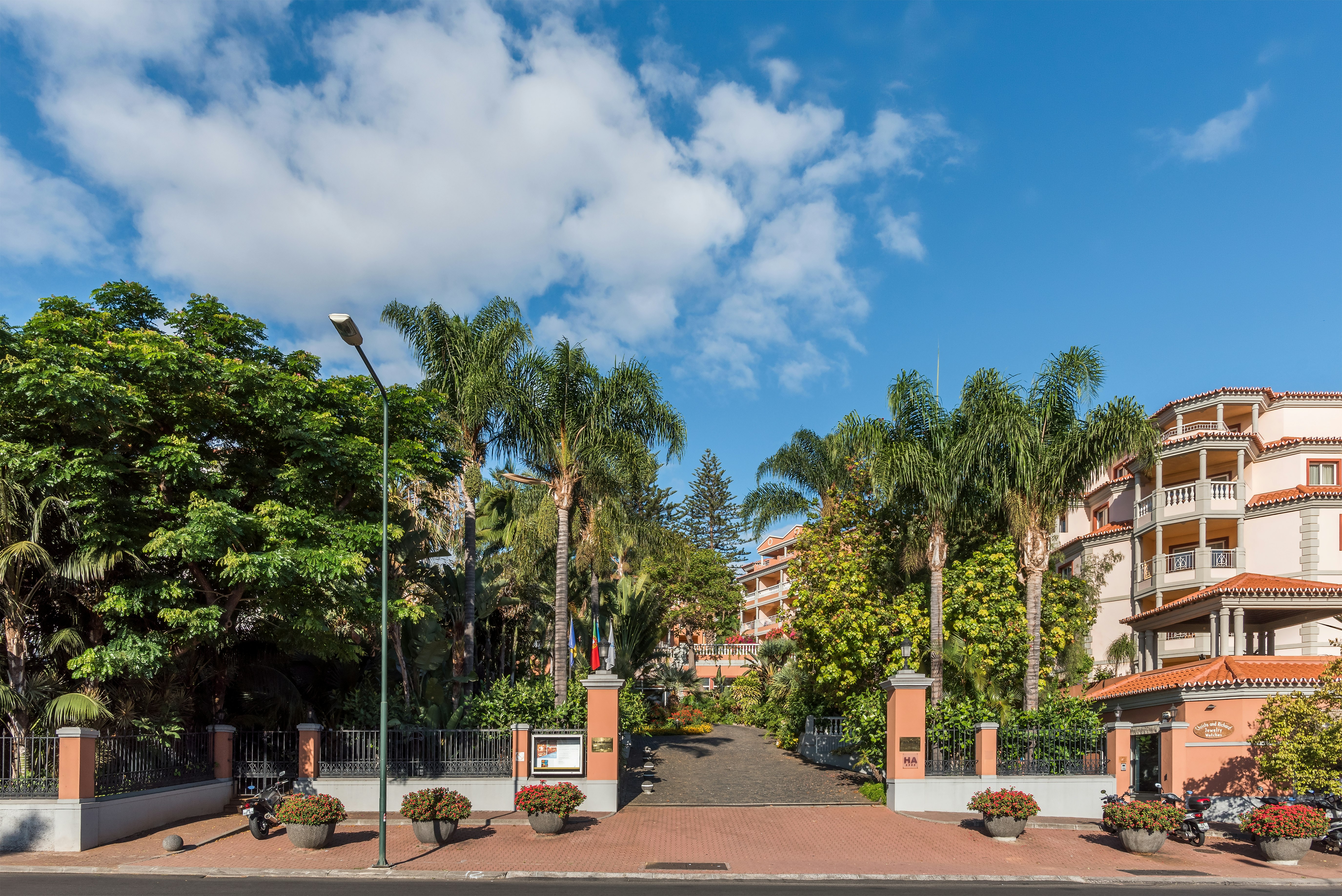 Pestana Village Garden Hotel 30/39