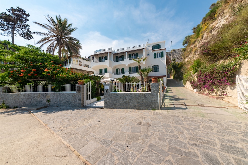 Hotel Villa Bina 55/66