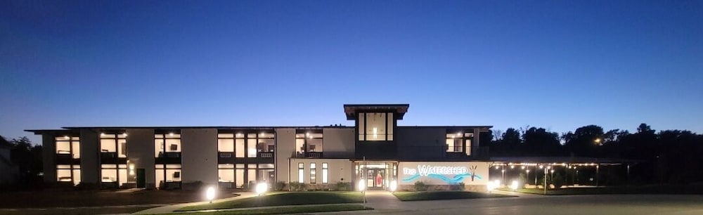 Watershed Hotel 38/48