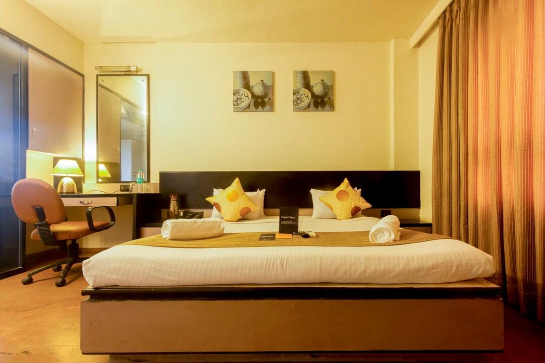 Oyo 17243 Hotel Celebration Inn 15/29