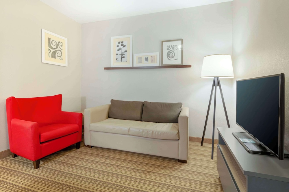 Country Inn & Suites by Radisson, Columbia, MO 27/40