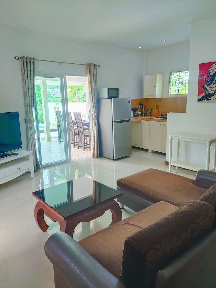 Wirason 2-Bedroom Pool Villa 10/22