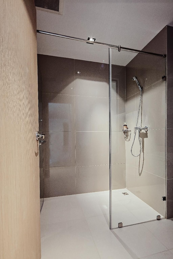 Three Sukhumvit Hotel Sha Plus Certified 70/70
