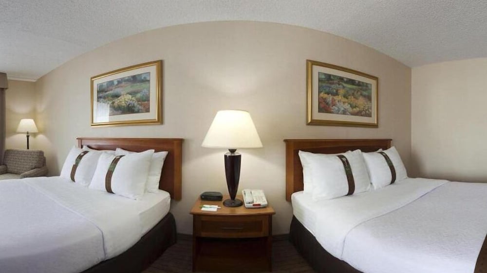 Holiday Inn Johnstown-Gloversville 19/66