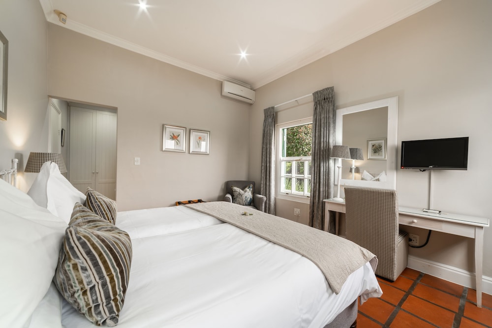 STANDARD, TWIN BEDS