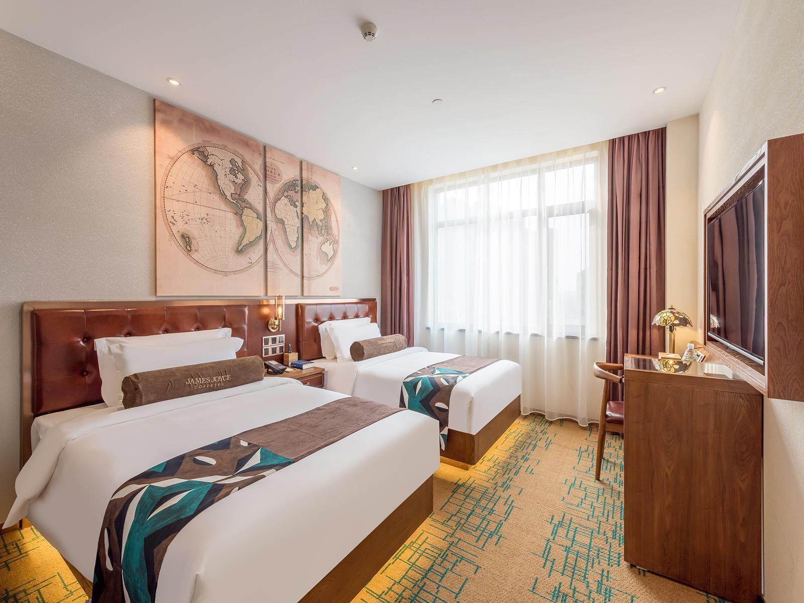 James Joyce Coffetel (Beijing Liangxiang Nanguan Metro Station) 29/48