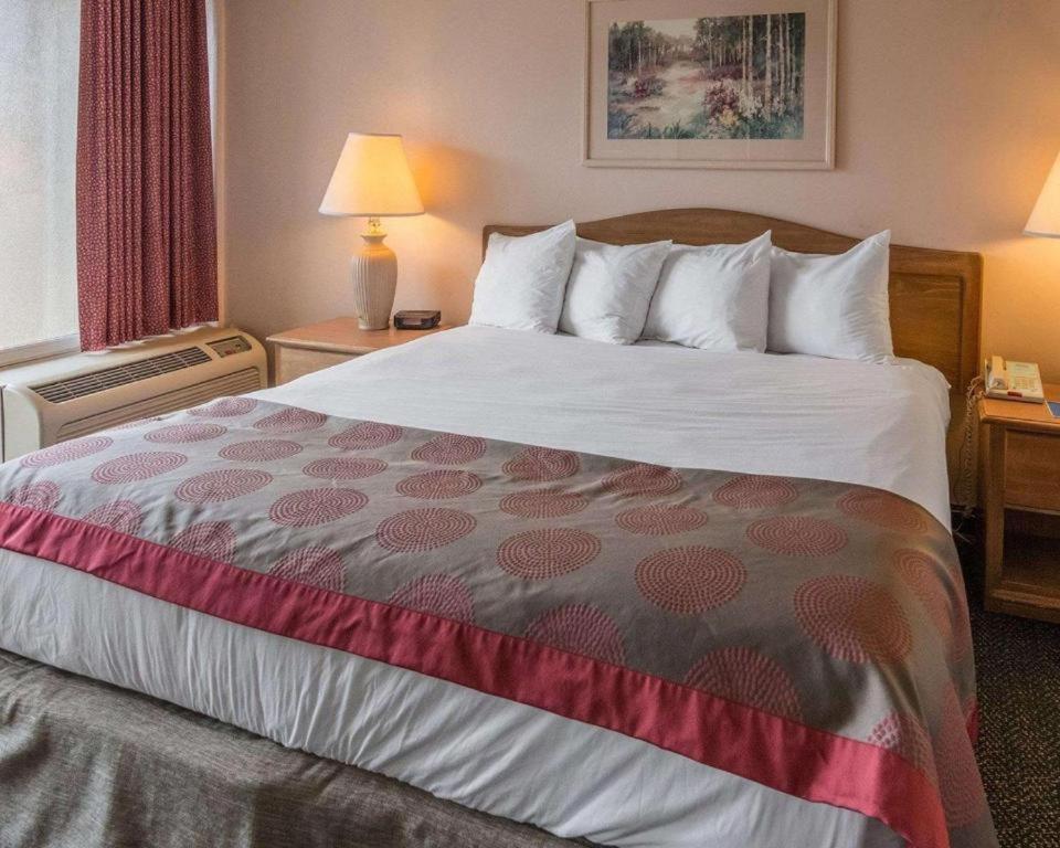غرفة بسرير كينج، Economy Inn & Suites Shreveport 2/6