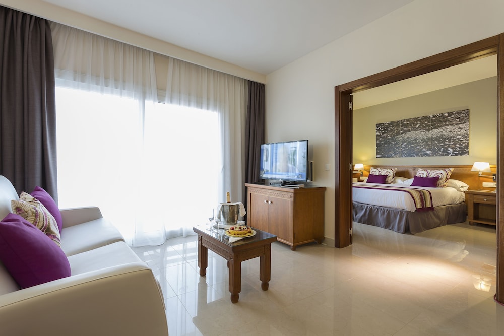 GRAND PALLADIUM PALACE IBIZA RESORT 39/64